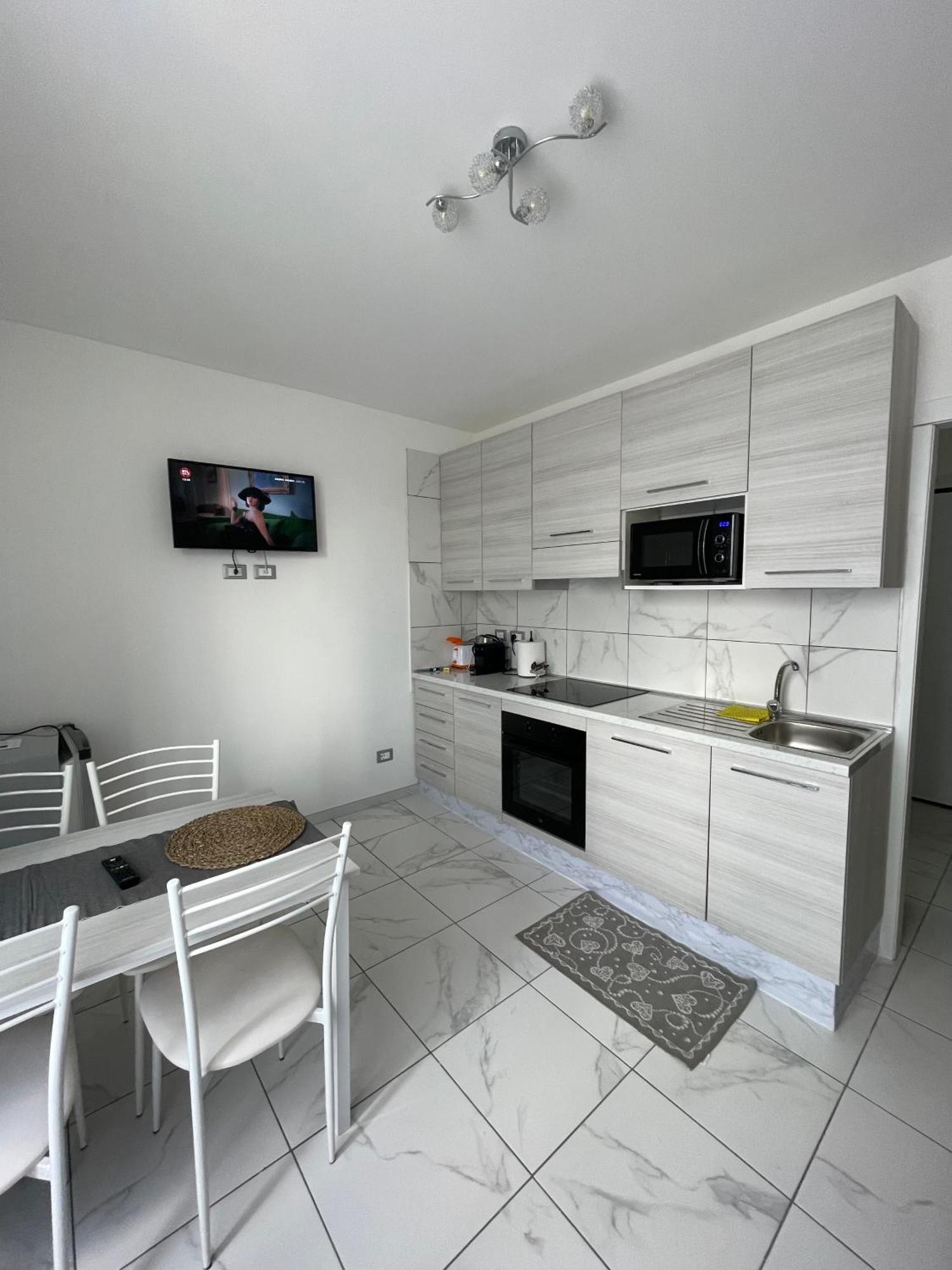 Montenero Suite Milaan Buitenkant foto